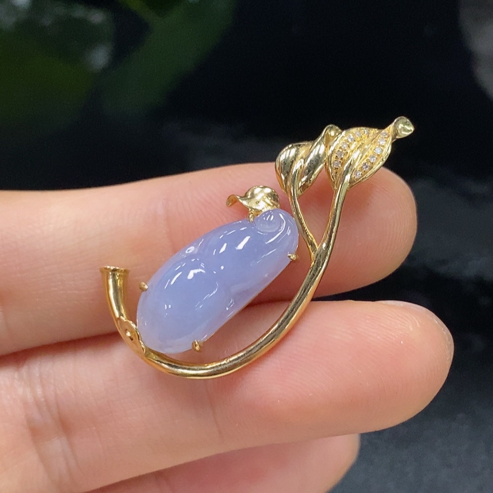 F27143384 Jadeite Inlaid Piece, 18K Gold Setting with Diamond Accents, Total Weight Approx. 3.05g