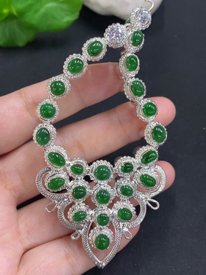 F32775956 Jadeite Cabochon Sell as a Lot Non-Gold Setting