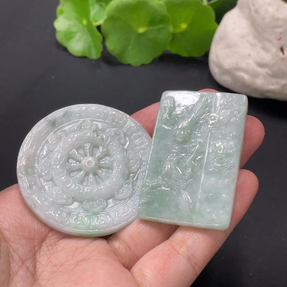 F31610077 JadeitePendant