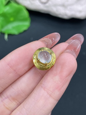 F37421133 翡翠蛋面 非金 货品总重约3.33g
