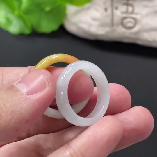 F35109722 Jadeite Ring 17.5/17 Size