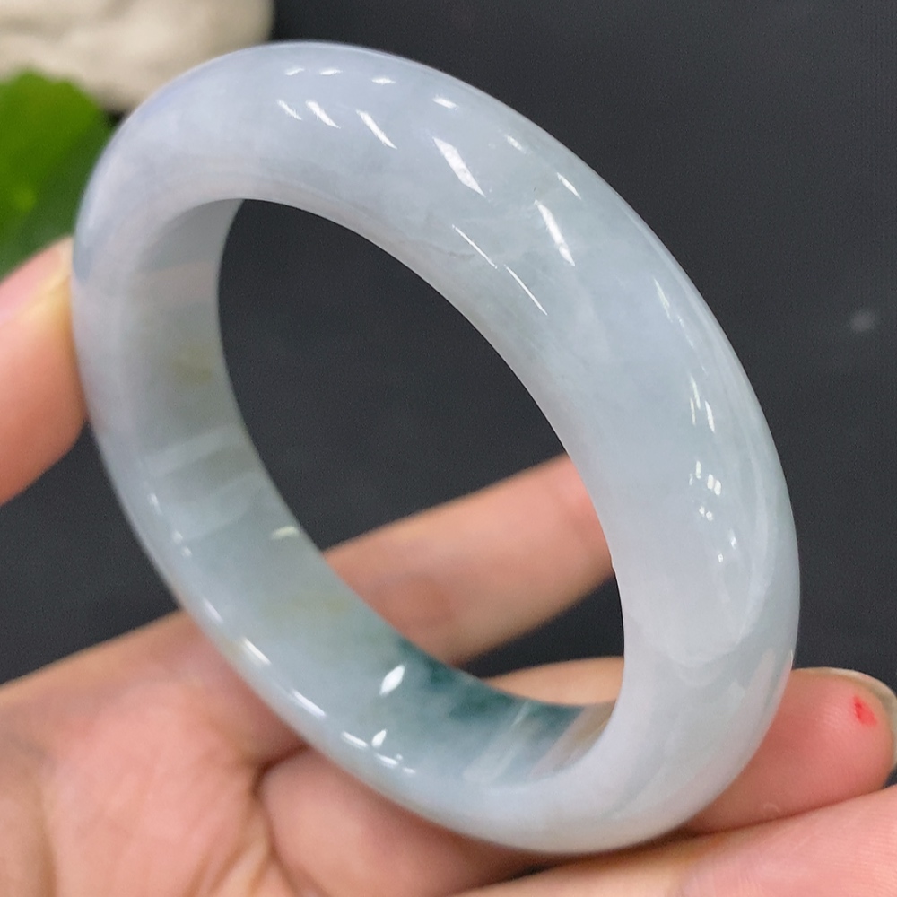 F29357141 Jadeite Regular Round Bangle 52.2 Size Total Weight Approx. 64.42g Containing Other Mineral Components with Cracks