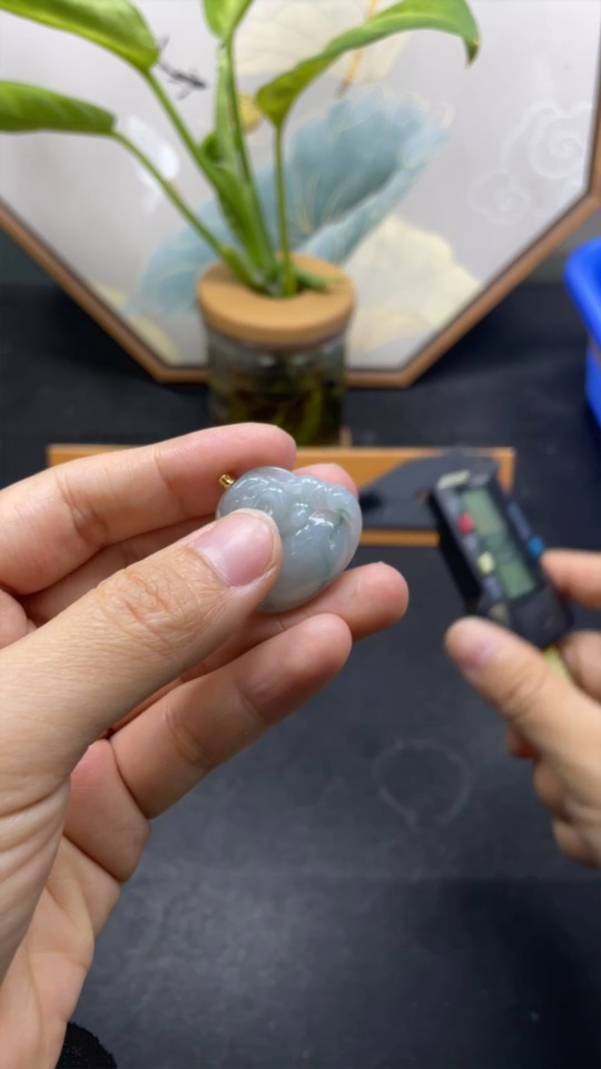 F34013869 Jadeite Buddha Pendant 18K Gold Total Weight Approx. 6.79g