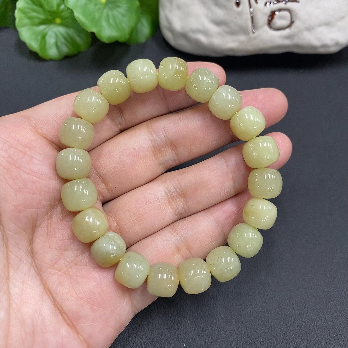 H0737668 Hetian Jade Bead Necklace, Some Beads with Cracks, 10mm, Total Weight 33.6g