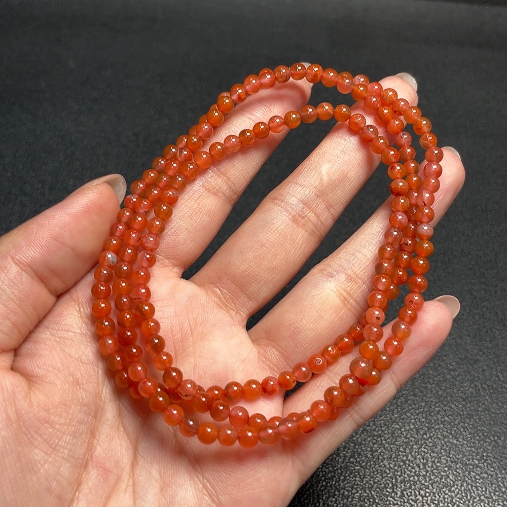 C32815348 South Red Agate Bead Strand with Visible Organic Matter, Total Weight Approx. 17.22g, Size ca. 4.2mm