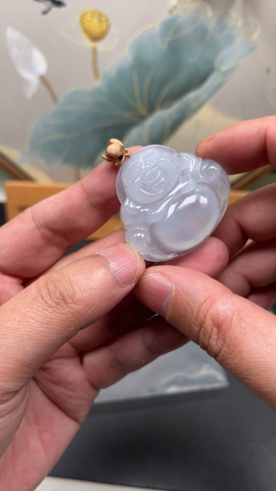 F26972285 Jadeite Buddha Pendant with 18K Gold Clasp, Total Weight Approximately 20.3g