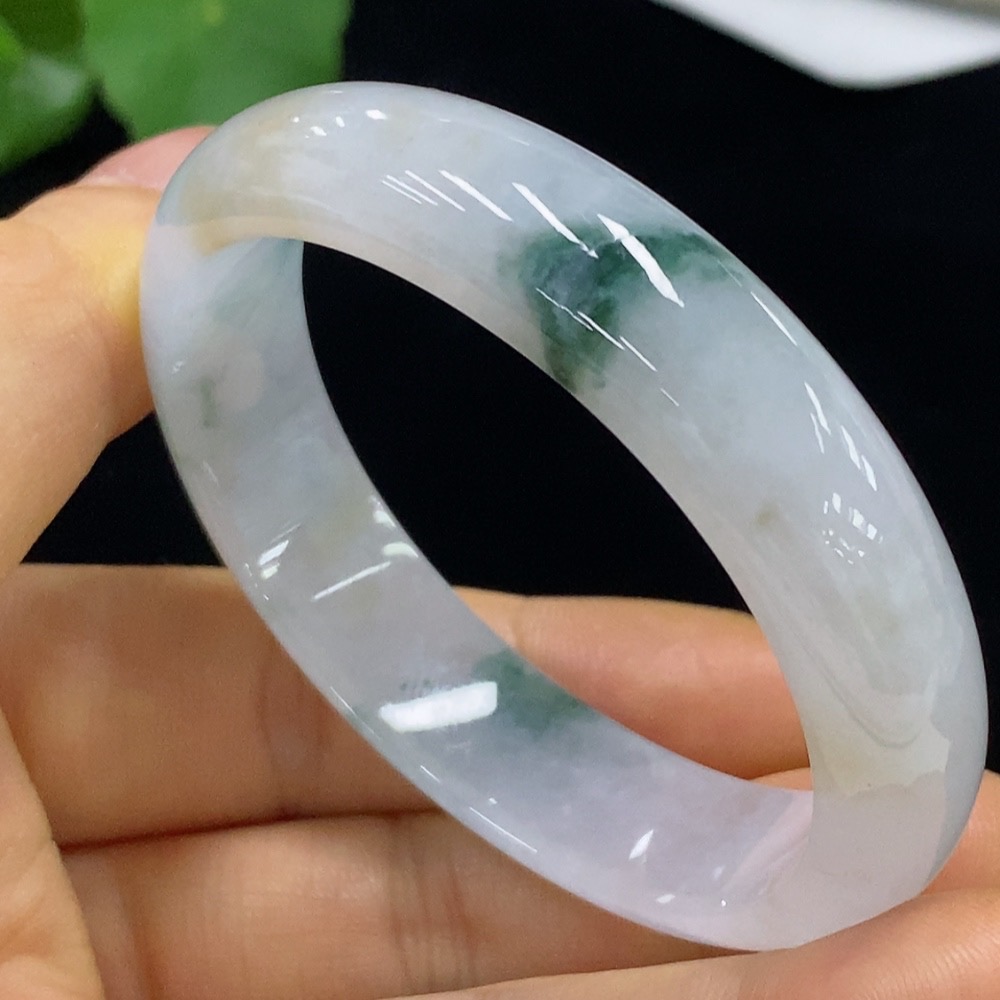 F35094989 Jadeite Concubine Bracelet 51.5/47 Size Total Weight Approx. 37.68g