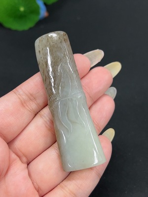 H42980233 和田玉挂件 竹节 货品总重约38.9g