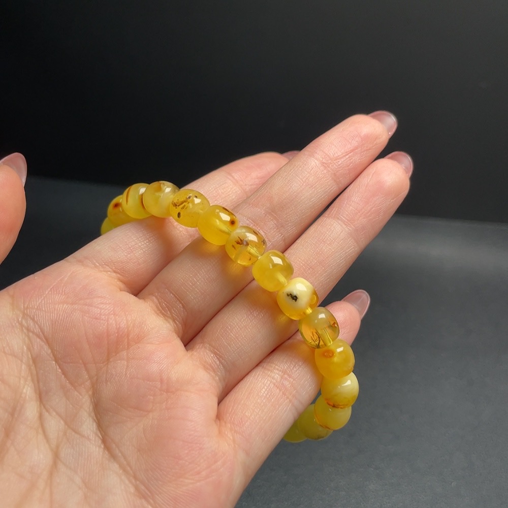 C29340471 Amber Beeswax Bracelet, Approx. 8.5mm, Total Weight Approx. 9.72g