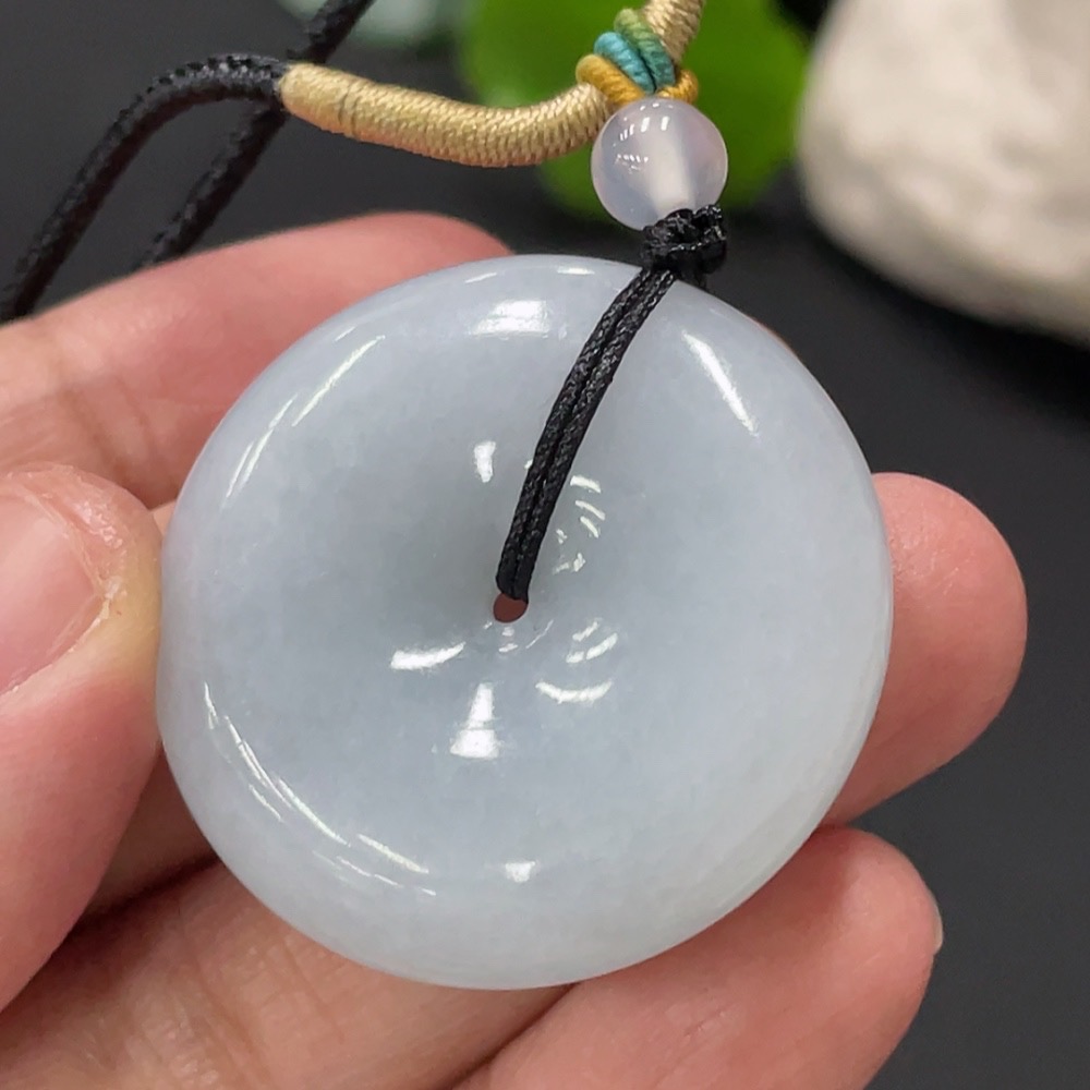 F33837020 Jadeite Pendant Peace Knot Total Weight Approx. 20.73g Including Rope, Beads Non-Grade A