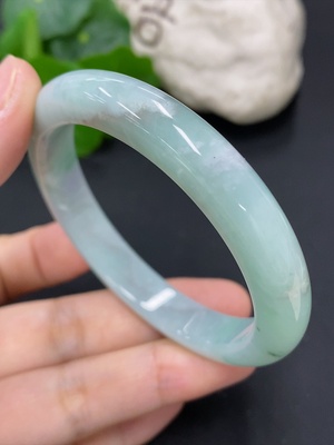 F42955609 翡翠正圈手镯 圈口53.5 货品总重约40.1克
