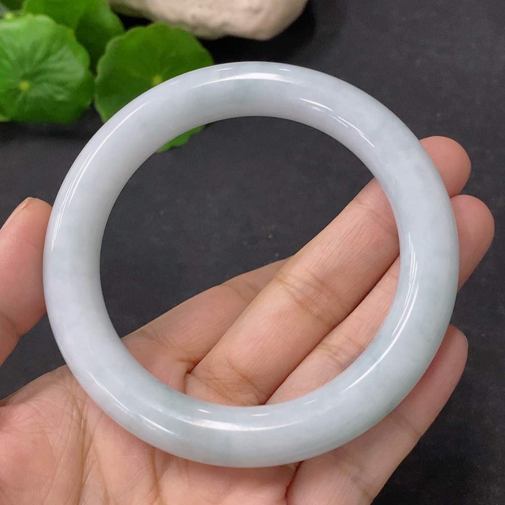F33888070 Jadeite Round Bangle Size 55.5mm Total Weight Approximately 57.72g