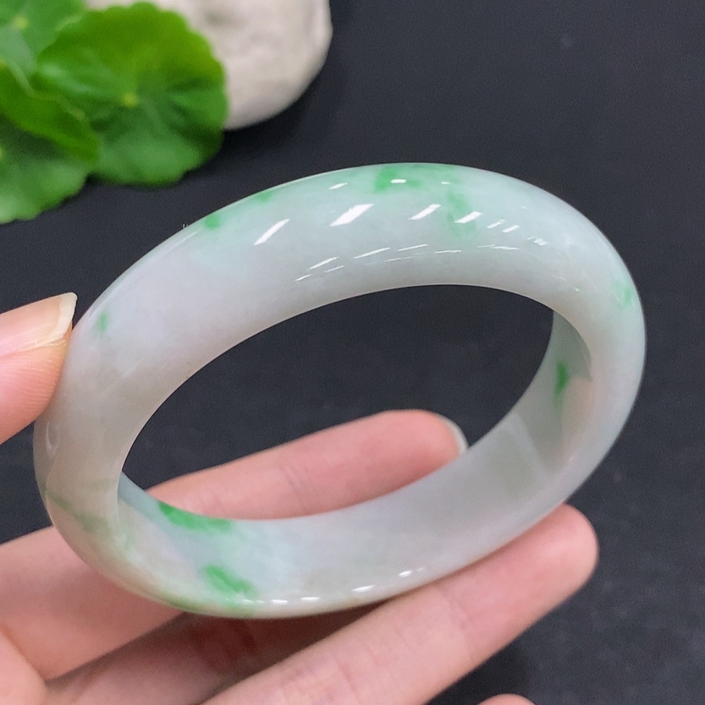 F33941902 Jadeite Round Bangle Total Weight About 70g Size 58