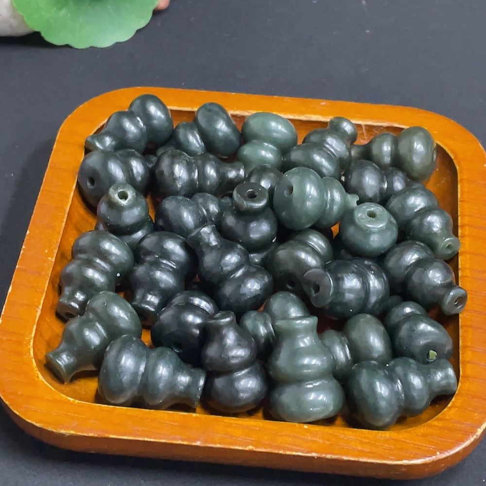 H34074611 Hetian Jade Pendant, Gourd, Sell as a Lot, Total Weight Approx. 149.4g