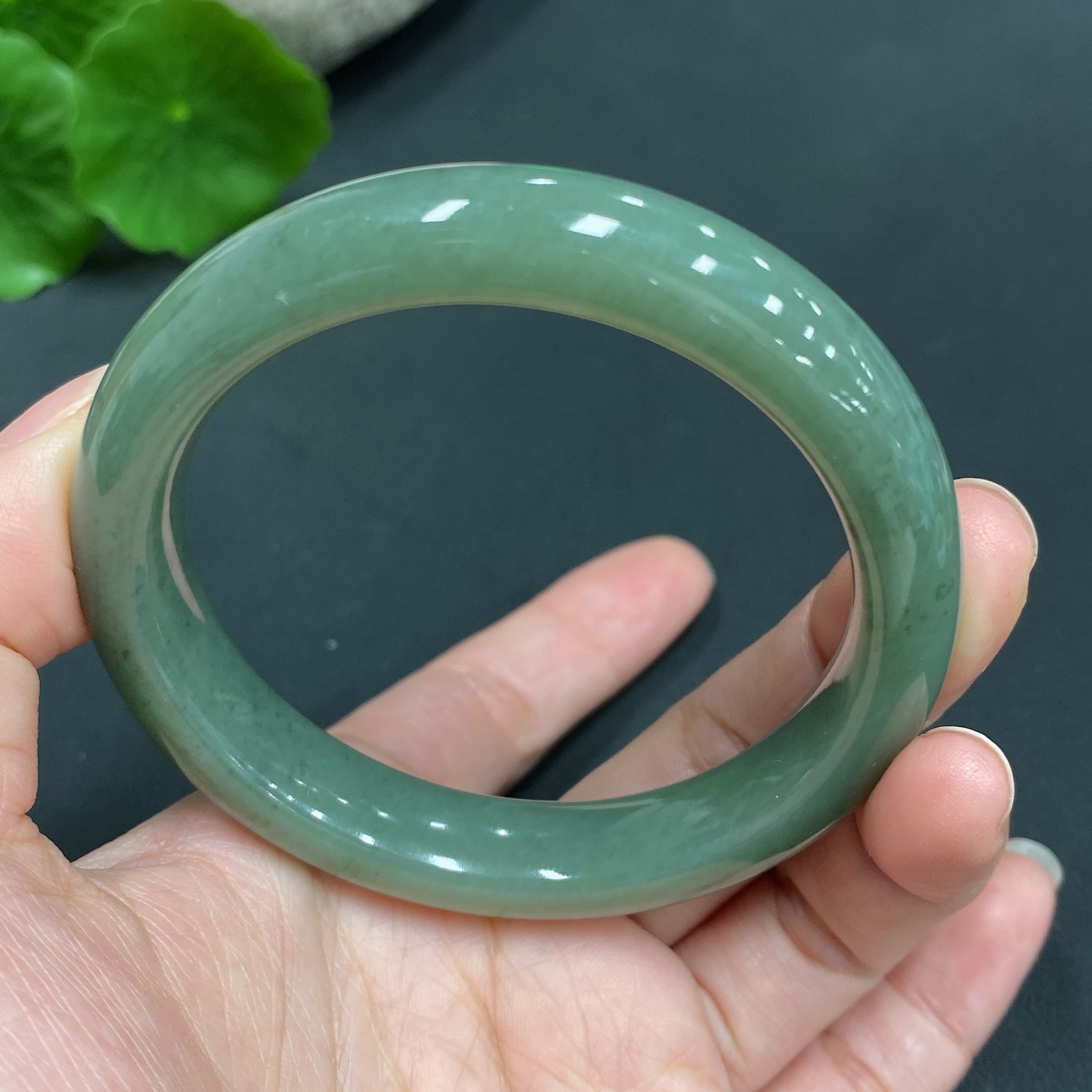H17835413 Hetian Jade Round Bracelet  Size 51.2  Total Weight Approx. 40.3g