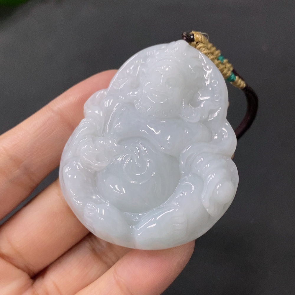 F20225561 Jadeite Pendant  Yellow Jambhala  Total Weight 37.415g