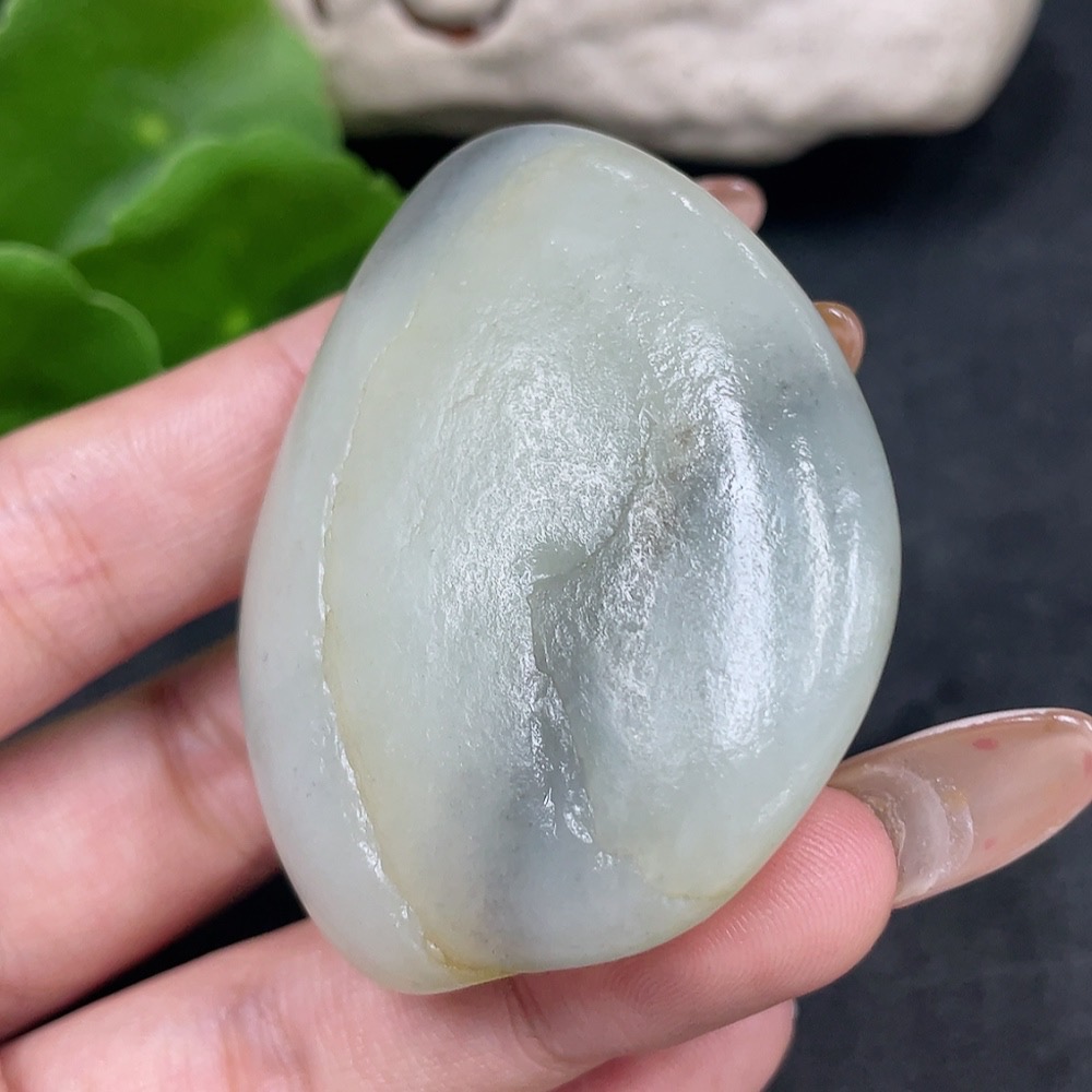 H32823308 Hetian Jade  Undetermined skin color origin  Total weight about 63.9g