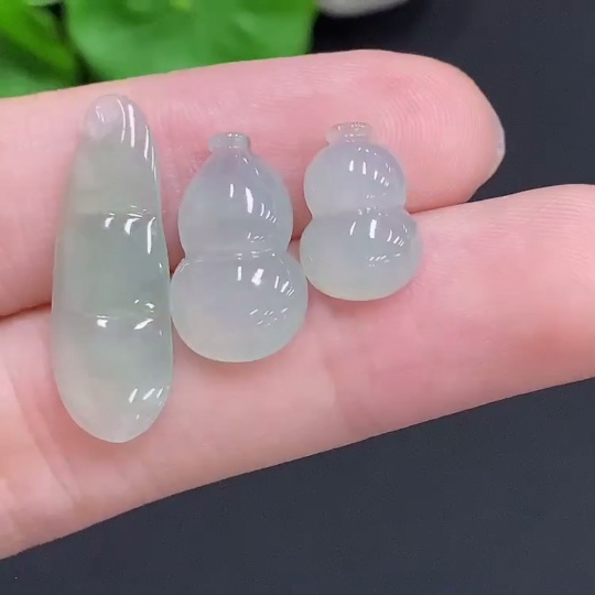 F30543721 Jadeite Pendant