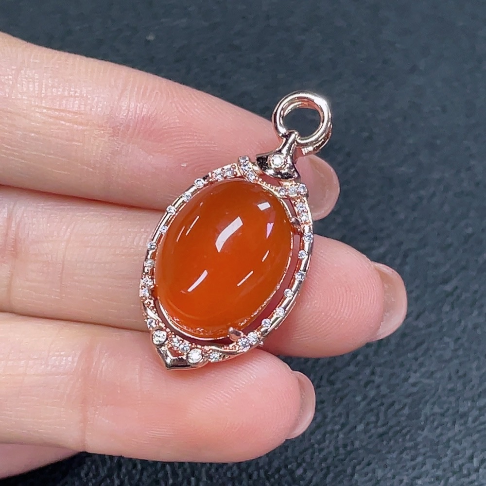 C32718630 Red Agate Pendant Non-Gold Total Weight Approx. 5.94g