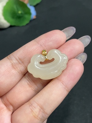 H34957083 Hetian Jade Inlaid Pendant Ruyi Total Weight About 7.9g 18k