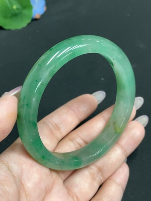 H34955375 African Emerald (Dulong Jade) Regular Bracelet