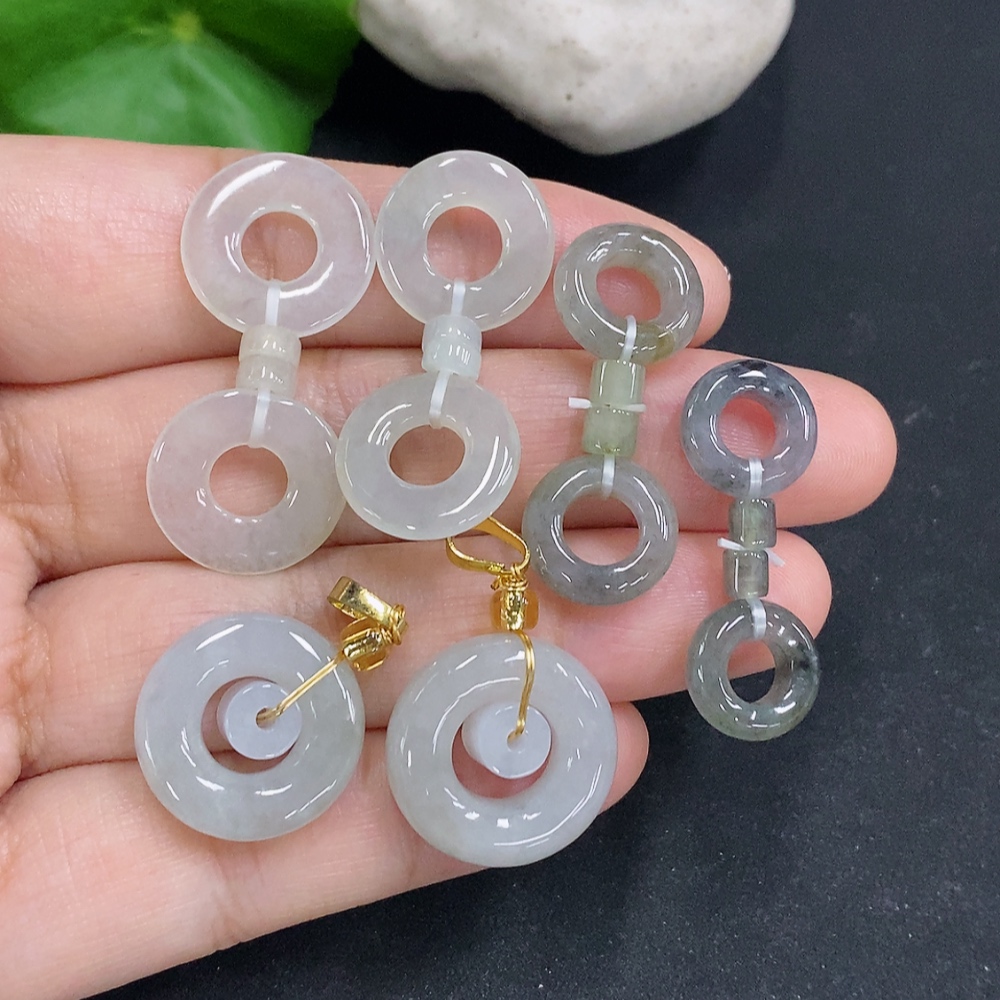 F28289072 Jadeite Pendants Sell as a Lot Non-Gold Inlaid