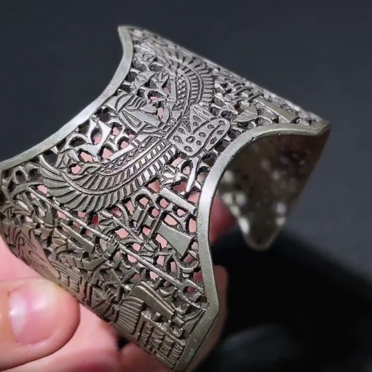 W32764485 Approximately 20th Century West Asian Style Hollow-Out Silver Bracelet with Exquisite Pattern Design, Miscellaneous