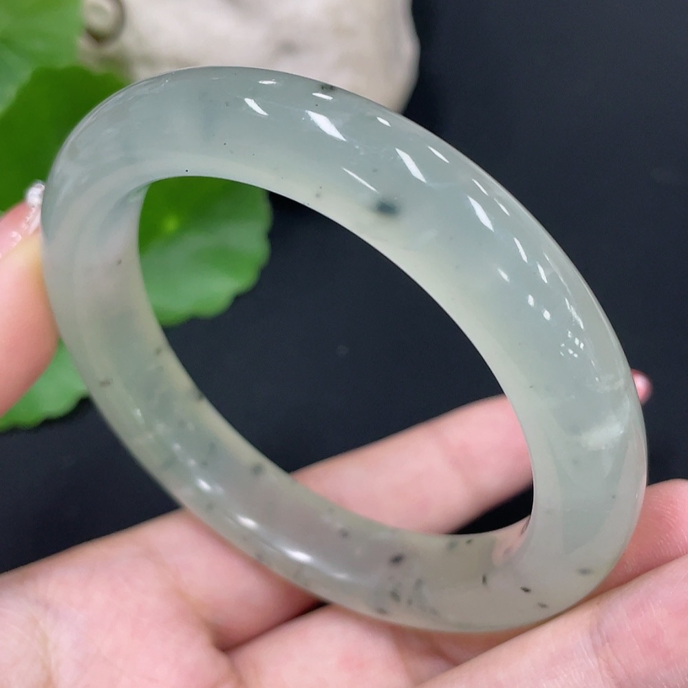 H34016850 Xiuyu (Serpentine Jade) Round Bracelet Size 55.7 Total Weight Approx. 46.7g
