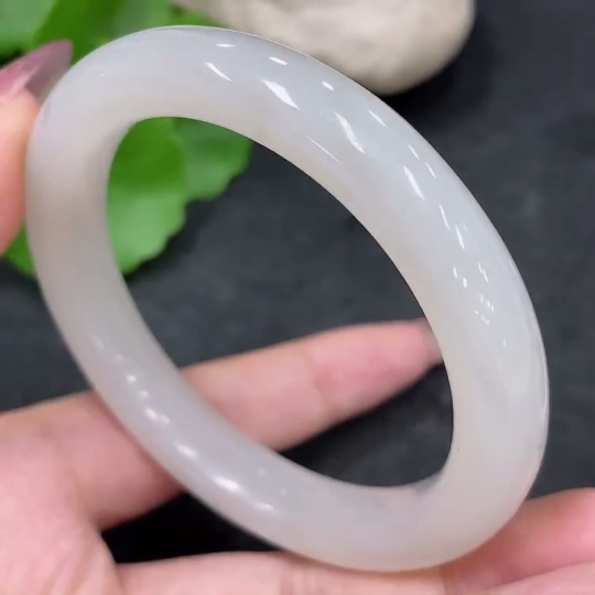 H33840739 Hetian Jade Round Bracelet Size 55.7 Total Weight Approx. 49.5g