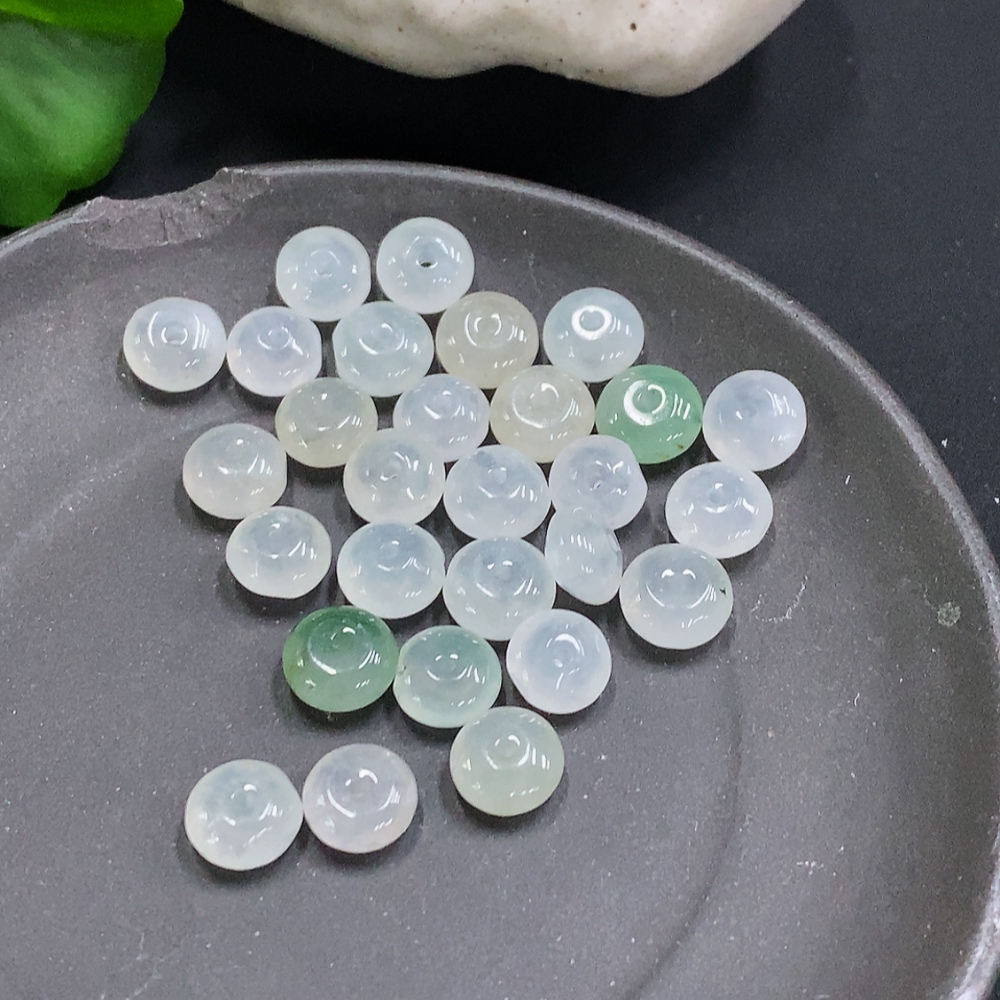 F34023187 Jadeite Beads Sell as a Lot