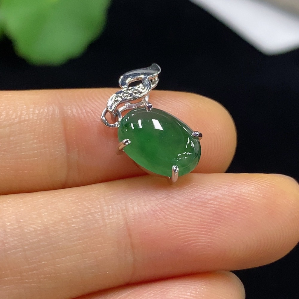 F34074841 Jadeite Cabochon Inlay Pendant Non-Gold Total Weight Approx. 1.55g