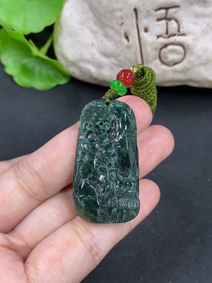 F46596071 翡翠山水牌挂件 货品总重约12.55g 非金 配珠非A