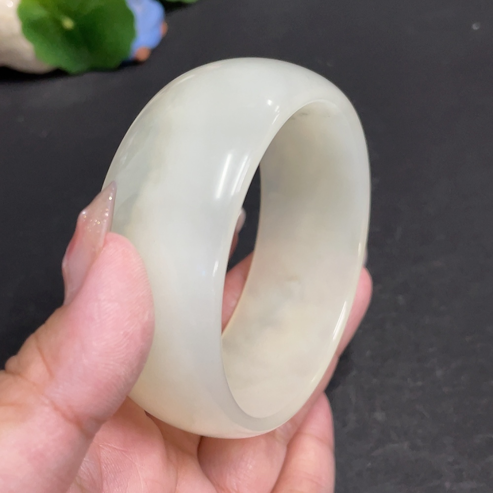 H30502600 Xiuyu (Serpentine Jade) Round Bracelet Size 60.8 Total Weight Approx. 81.6g