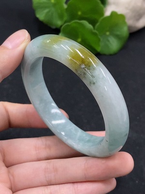 F33946332 Jadeite Round Bangle Size 54.8 Total Weight Approx. 61.4g Yellow Part Color Origin Undetermined