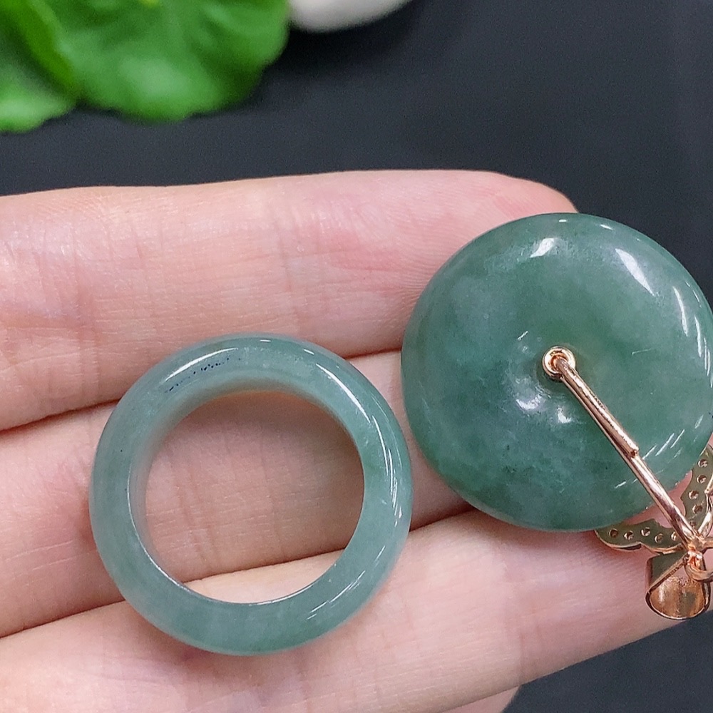 F30457151 JadeitePendant + Ring Size 14 Non-Gold Inlaid