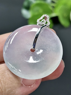 F30493047 Jadeite Peace Pendant with 18K Gold and Diamond Accents, Total Weight Approx. 10.1g