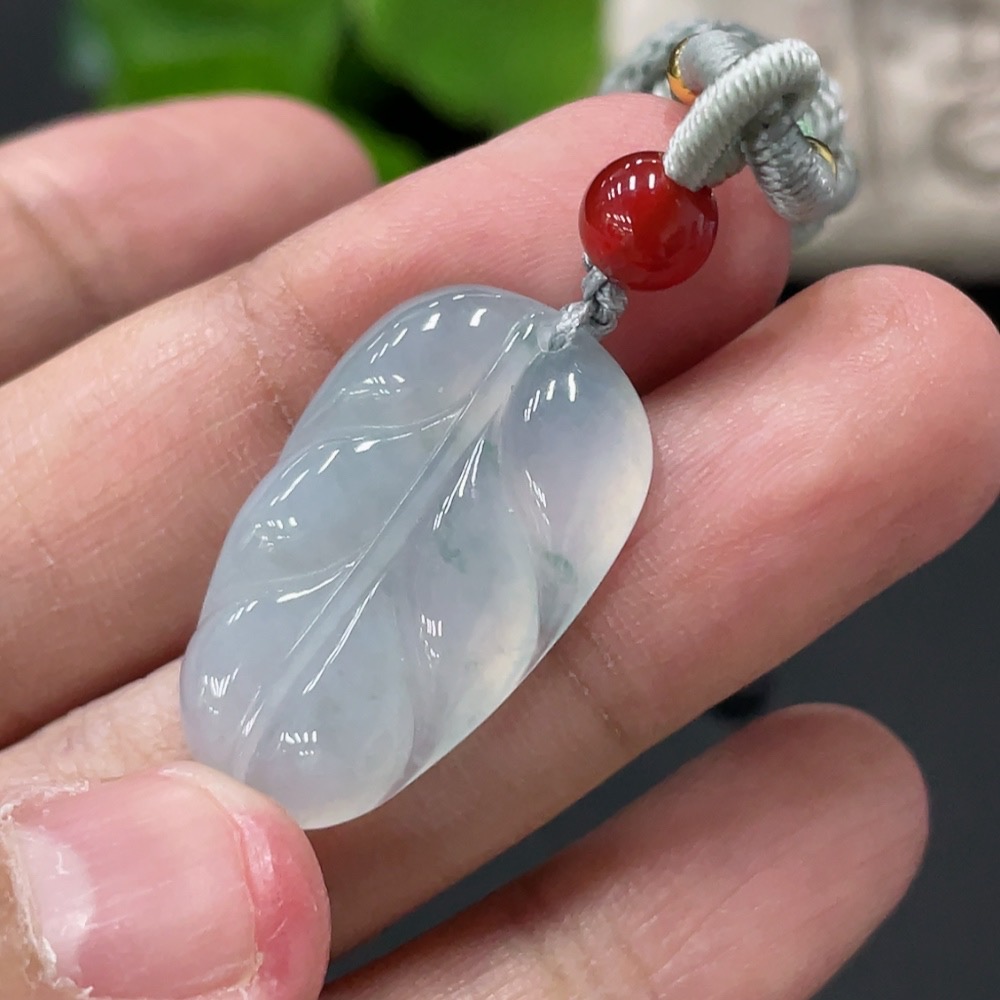 F34977298 Jadeite Pendant Leaf Total Weight Approx. 7g with Rope