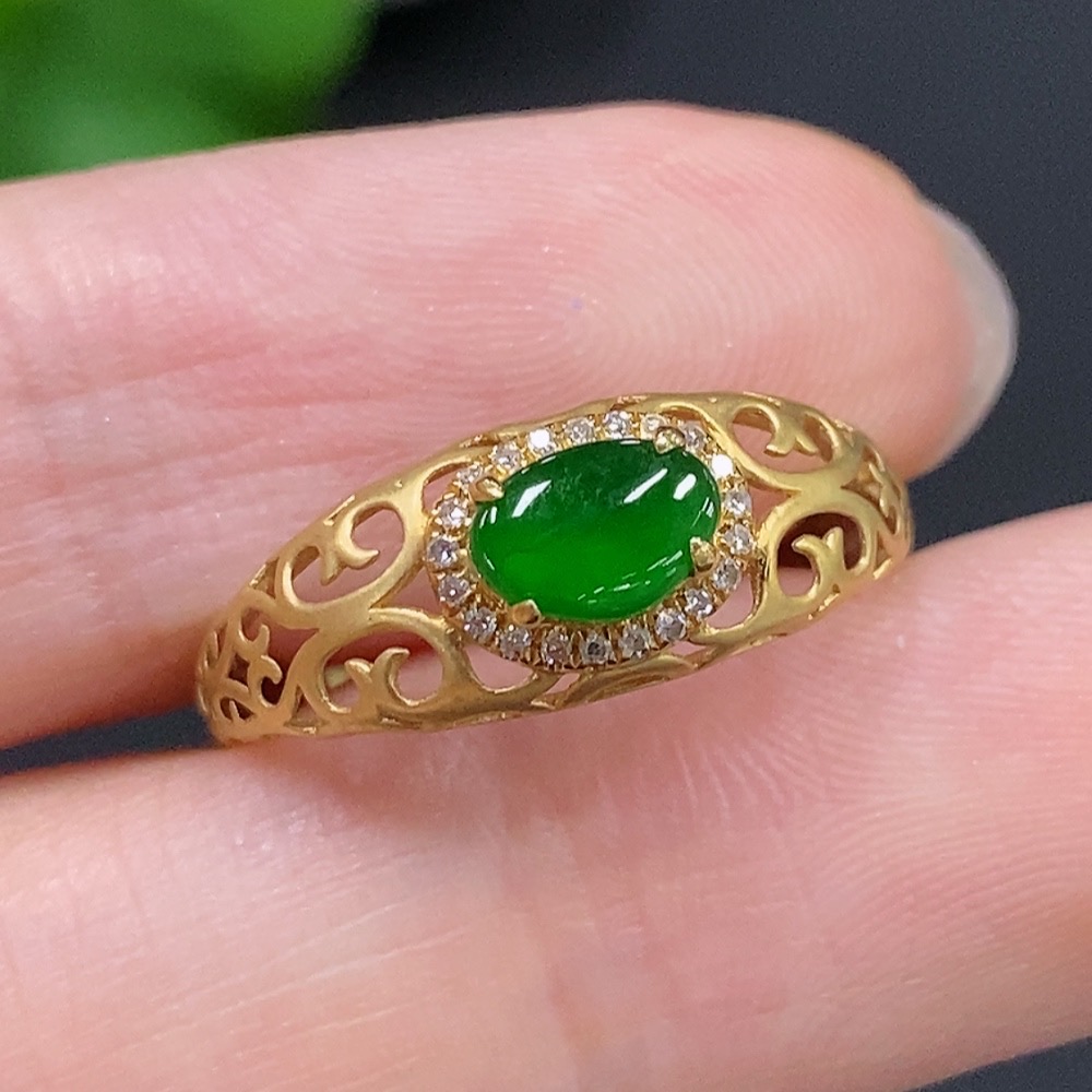 F29336700 Jadeite Cabochon Ring in 18K Gold with Diamond Accents