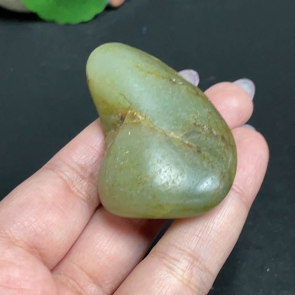 H32805959 Hetian Jade, undetermined origin of skin color, total weight approx. 48.1g