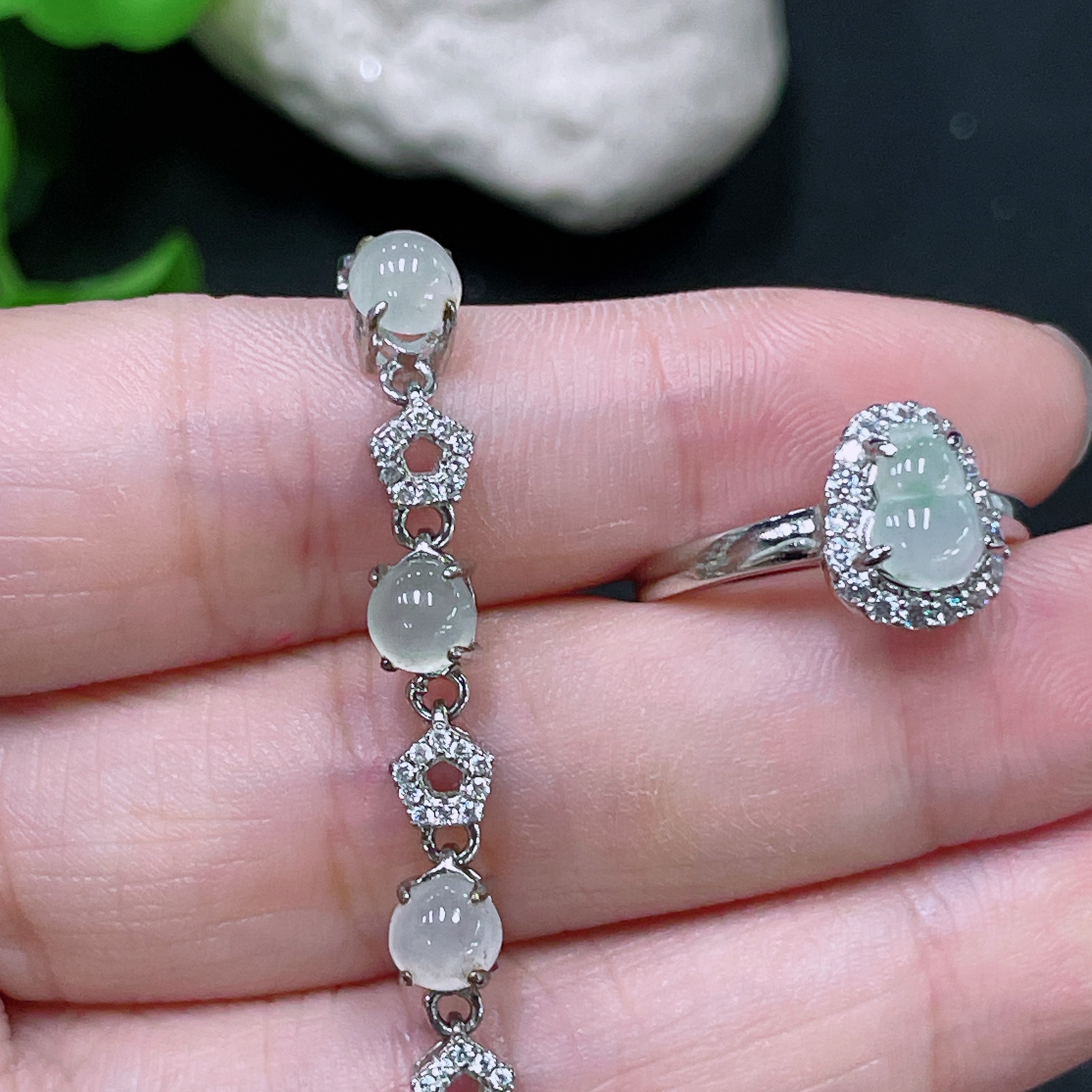 F33943542 Jadeite Cabochon Ring + Bracelet Set Non-Gold Setting Adjustable Size