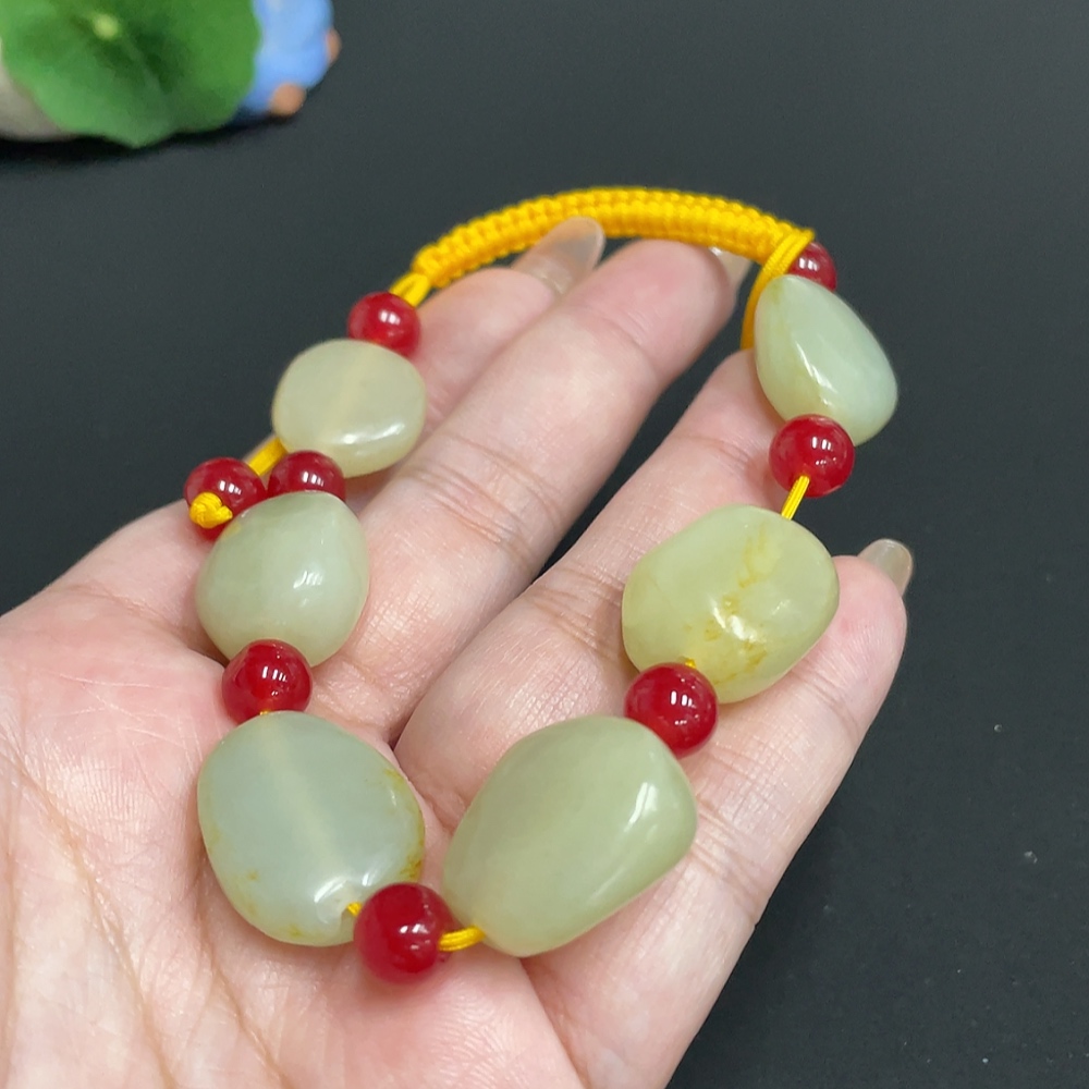 H32738349 Hetian Jade Bracelet, Undetermined Skin Color Origin, Matching Beads Not Hetian Jade, Total Weight Approximately 42.5g