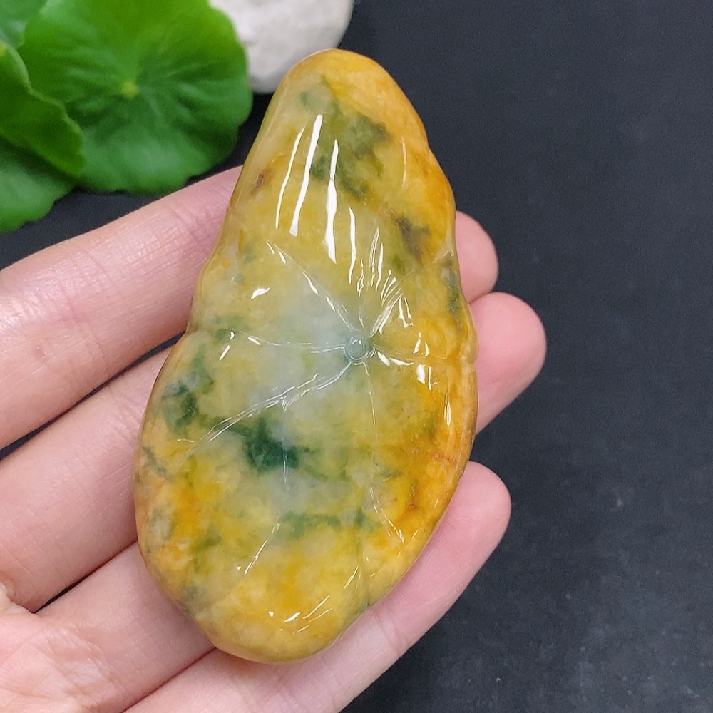 F33907704 yellow color origin undetermined