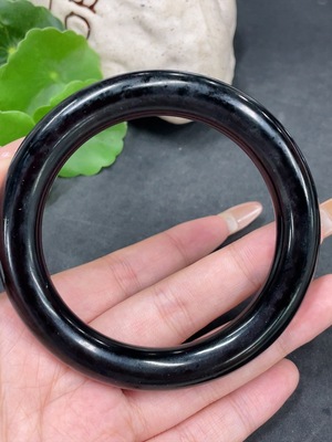 H32823202 Hetian Jade Round Bangle Size 59.7 Total Weight Approx. 62.7g