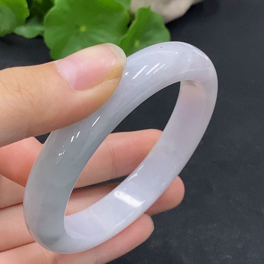 F32818596 Jadeite regular bangle, size 56.8, total weight approx. 54.84g