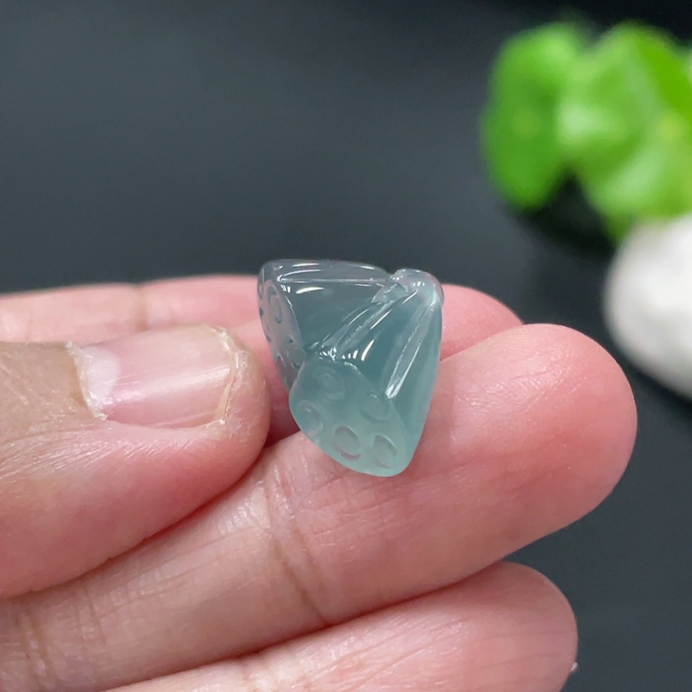 F34018838 Jadeite Lotus Pod Pendant