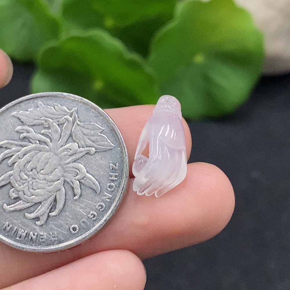 F34057355 Jadeite Palm-sized Pearl Pendant