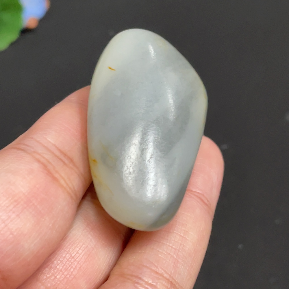 H33930433 Hetian Jade, undetermined origin of the skin color, containing other mineral components, total weight approximately 44.7g