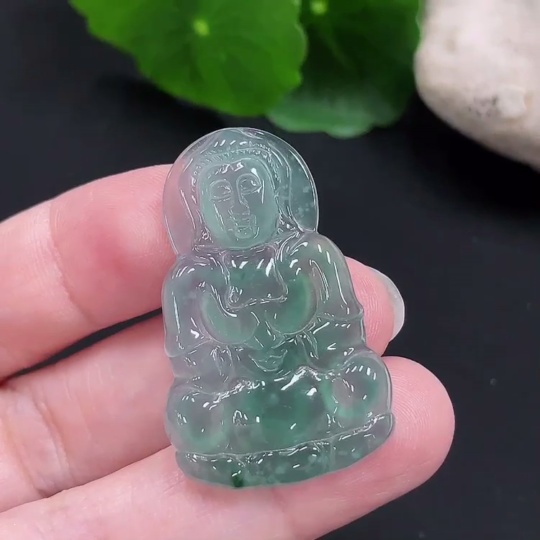 F30459882 Jadeite Guanyin Pendant Total Weight: Approx. 6.1g