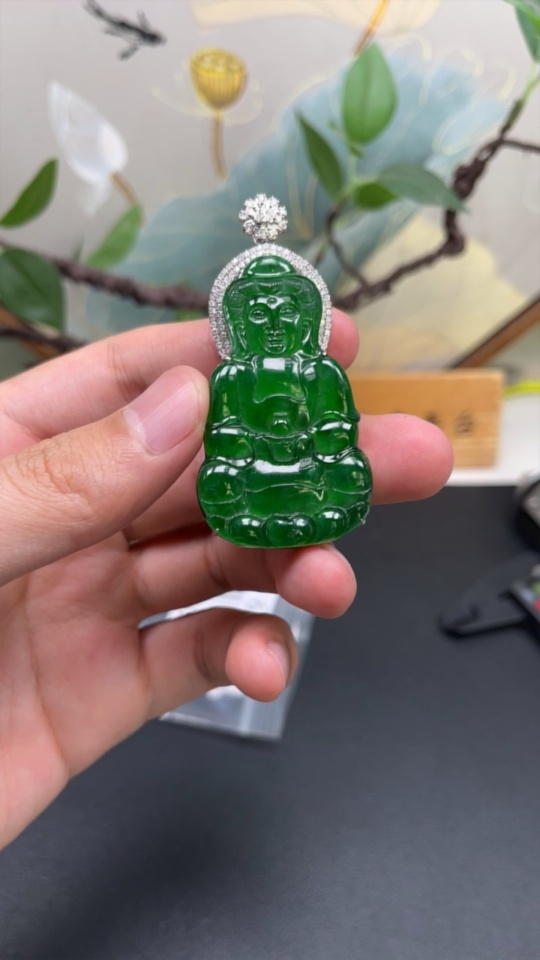 F31639491 Jadeite Guanyin Pendant Set in 18K Gold with Diamond Accents