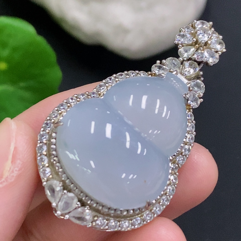 F33857987 Jadeite Gourd Inlaid Pendant Non-Gold Inlaid Total Weight Approx. 18.7g